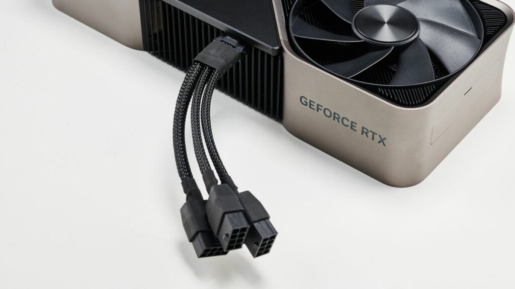 How to correctly connect PSU cables and power a GPU?